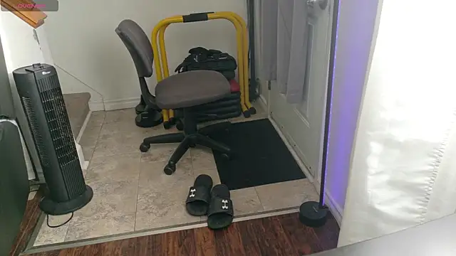 Snapshot of Thekodyy chatting on 09-16-25, 12:28 Thekodyy online show from 09-16-25, 12:28