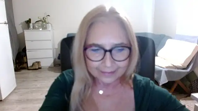 sofia xkiss online show from 01-28-25, 05:46