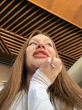 justmila online show from 12-28-24, 12:45