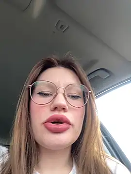 justmila online show from 02-17-25, 10:40