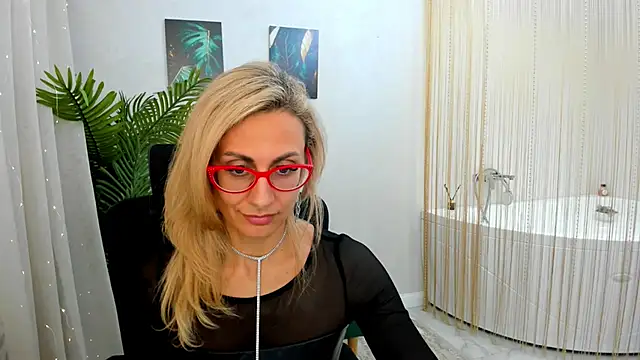 Snapshot of MuseOfStage chatting on 02-24-25, 05:53 MuseOfStage online show from 02-24-25, 05:53