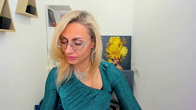 Snapshot of MuseOfStage chatting on 02-27-25, 11:31 MuseOfStage online show from 02-27-25, 11:31