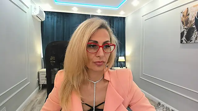 Snapshot of MuseOfStage chatting on 03-03-25, 11:33 MuseOfStage online show from 03-03-25, 11:33