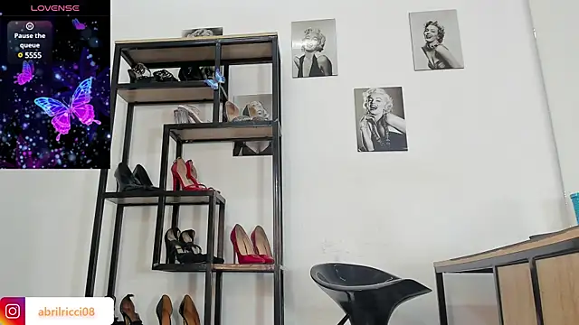 Snapshot of abril_ricci chatting on 12-31-24, 03:45 abril ricci online show from 12-31-24, 03:45