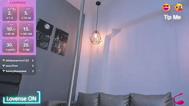 Snapshot of abril_ricci chatting on 01-03-25, 06:44 abril ricci online show from 01-03-25, 06:44