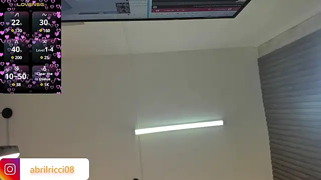 Snapshot of abril_ricci chatting on 02-27-25, 03:47 abril ricci online show from 02-27-25, 03:47