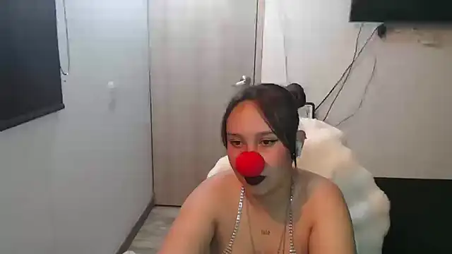 Skarlet Adams28 online show from 10-31-25, 10:11