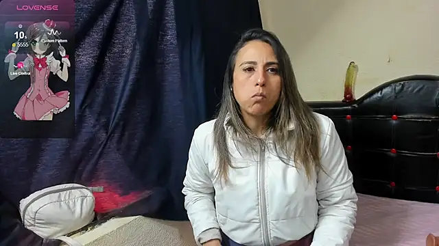 Snapshot of Giia39 chatting on 02-11-25, 02:13 Giia39 online show from 02-11-25, 02:13