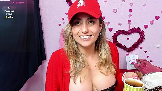 Snapshot of Giia39 chatting on 03-04-25, 08:27 Giia39 online show from 03-04-25, 08:27