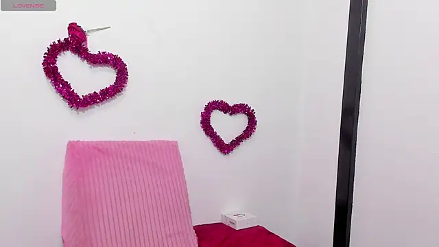 Snapshot of Giia39 chatting on 10-03-25, 10:34 Giia39 online show from 10-03-25, 10:34