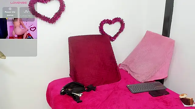 Snapshot of Giia39 chatting on 12-03-25, 03:32 Giia39 online show from 12-03-25, 03:32