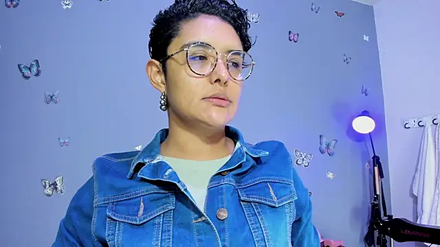 Kaira mosse online show from 11-04-25, 11:09