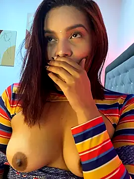 Melanyprada online show from 10-30-25, 04:14