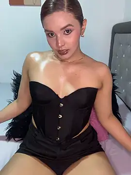 Snapshot of Melanyprada chatting on 06-05-26, 04:30 Melanyprada online show from 06-05-26, 04:30