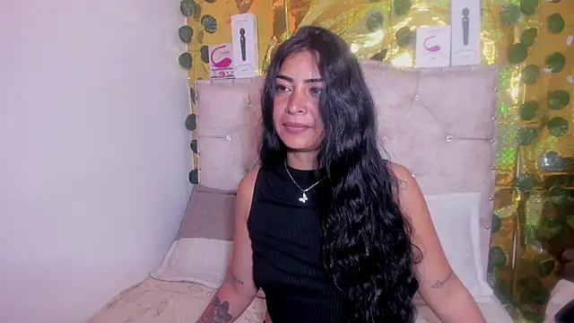 cristalconnorr online show from 05-18-26, 03:51