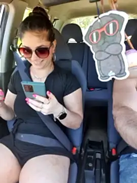 CoelhinhaGostosa online show from 12-18-25, 03:51