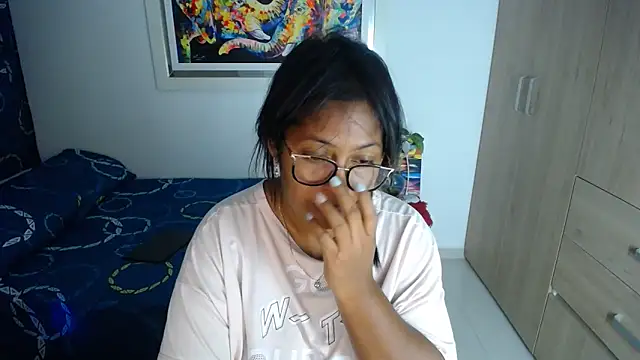 miajoseph  online show from 01-26-25, 06:59