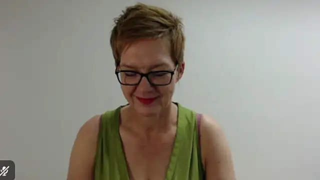 Snapshot of Sofie69Velvet chatting on 05-31-26, 06:31 Sofie69Velvet online show from 05-31-26, 06:31