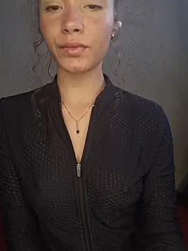 HelenHoltz online show from 11-16-25, 02:55