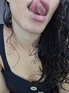 HelenHoltz online show from 12-02-25, 05:52