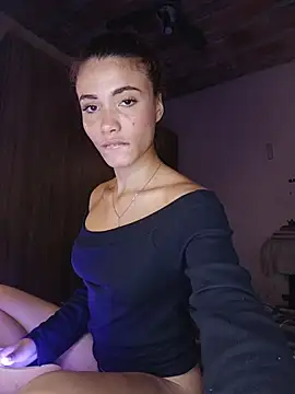 HelenHoltz online show from 06-17-26, 02:51