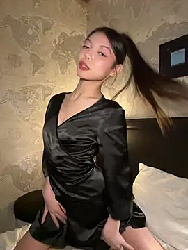 Snapshot of DesiredHoney chatting on 12-07-24, 06:26 DesiredHoney online show from 12-07-24, 06:26