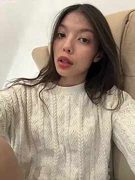 Snapshot of DesiredHoney chatting on 12-17-24, 09:05 DesiredHoney online show from 12-17-24, 09:05