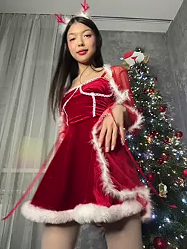 Snapshot of DesiredHoney chatting on 12-30-24, 06:38 DesiredHoney online show from 12-30-24, 06:38