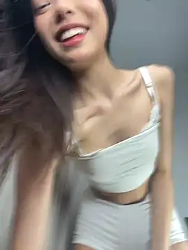 Snapshot of DesiredHoney chatting on 01-20-25, 10:29 DesiredHoney online show from 01-20-25, 10:29