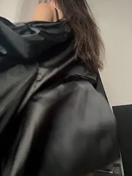 Snapshot of DesiredHoney chatting on 02-06-25, 11:10 DesiredHoney online show from 02-06-25, 11:10