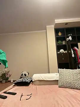 MichelleCara online show from 10-29-25, 05:31