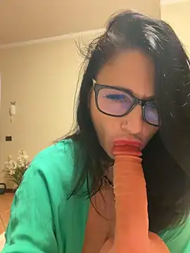 MichelleCara online show from 10-29-25, 05:36