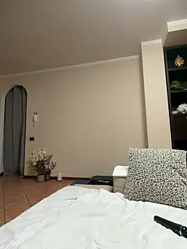 MichelleCara online show from 11-05-25, 07:52