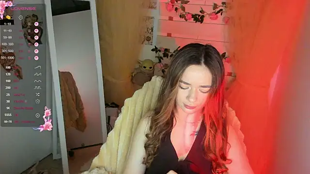 Snapshot of Bella_XO chatting on 05-19-26, 06:53 Bella XO online show from 05-19-26, 06:53