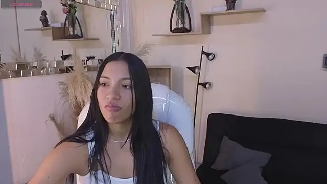 Saray reyes online show from 11-10-25, 07:24