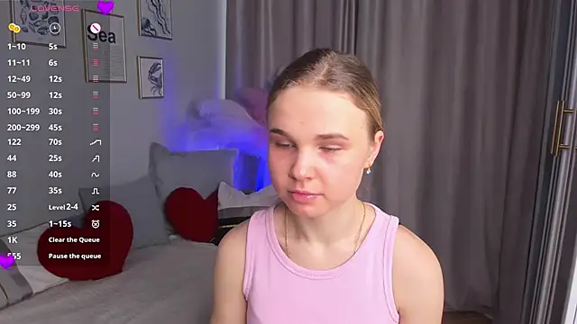 OdetteHarwick online show from 11-11-25, 07:52