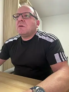 coupleLatinaLovers online show from 02-23-26, 06:22