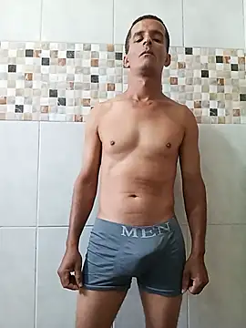 Snapshot of morenogato100 chatting on 06-24-26, 11:20 morenogato100 online show from 06-24-26, 11:20