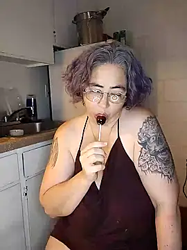 Snapshot of GraceHenderson chatting on 12-20-24, 10:22 GraceHenderson online show from 12-20-24, 10:22