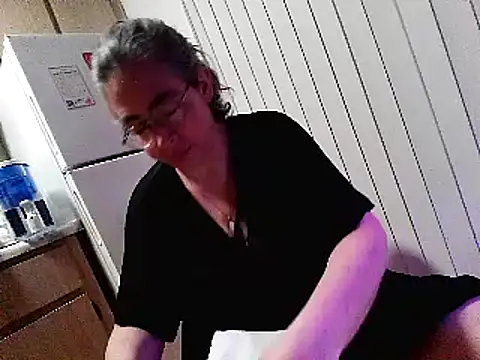 Snapshot of GraceHenderson chatting on 03-14-25, 07:34 GraceHenderson online show from 03-14-25, 07:34