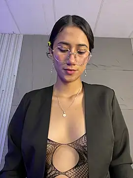 KaitlynLoveCam online show from 03-03-26, 10:04