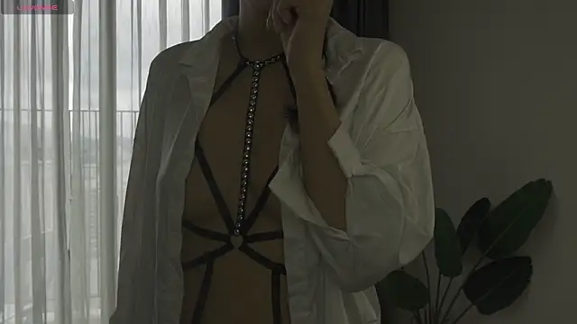 yumisunn online show from 12-22-25, 03:25