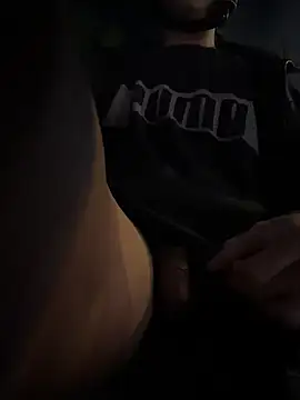 Snapshot of frnk30151 chatting on 10-29-25, 12:40 frnk30151 online show from 10-29-25, 12:40