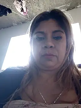 Laura-Hernandez online show from 01-15-26, 01:37