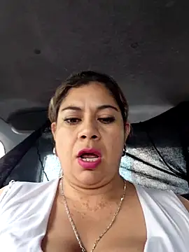 Laura-Hernandez online show from 02-01-26, 03:54