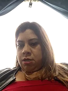 Laura-Hernandez online show from 03-25-26, 02:34