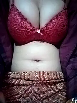 Shanvi Tyagi online show from 02-20-25, 01:57