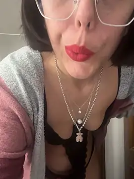 Snapshot of Porcella96 chatting on 03-14-25, 09:21 Porcella96 online show from 03-14-25, 09:21