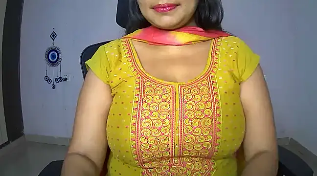 Snapshot of Swetaa_ chatting on 02-01-25, 10:37 Swetaa  online show from 02-01-25, 10:37
