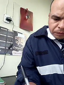 Camilo-31RI online show from 05-29-26, 10:57